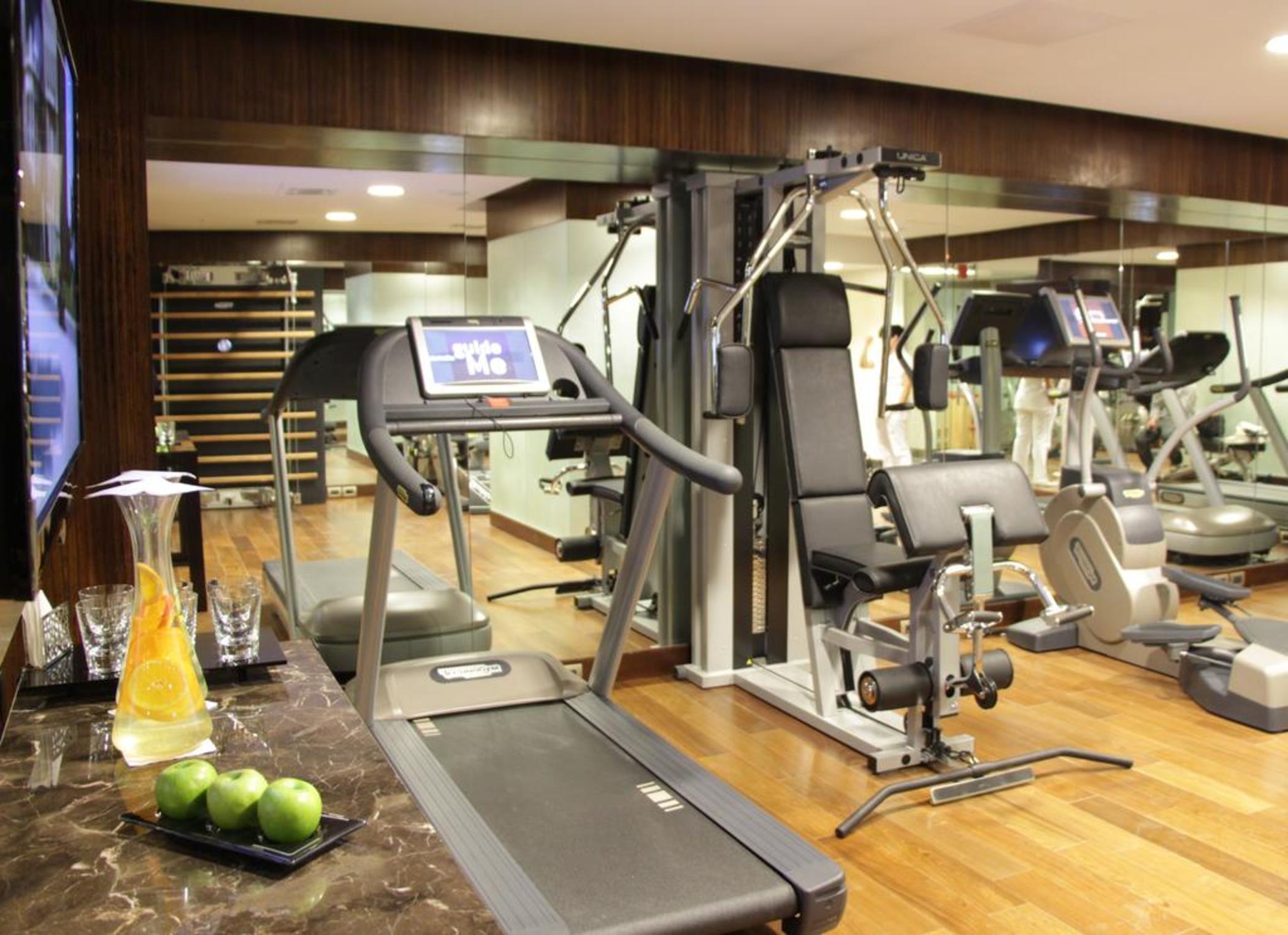 Sofitel Montevideo Casino Carrasco & Spa Exterior photo A gym at a hotel